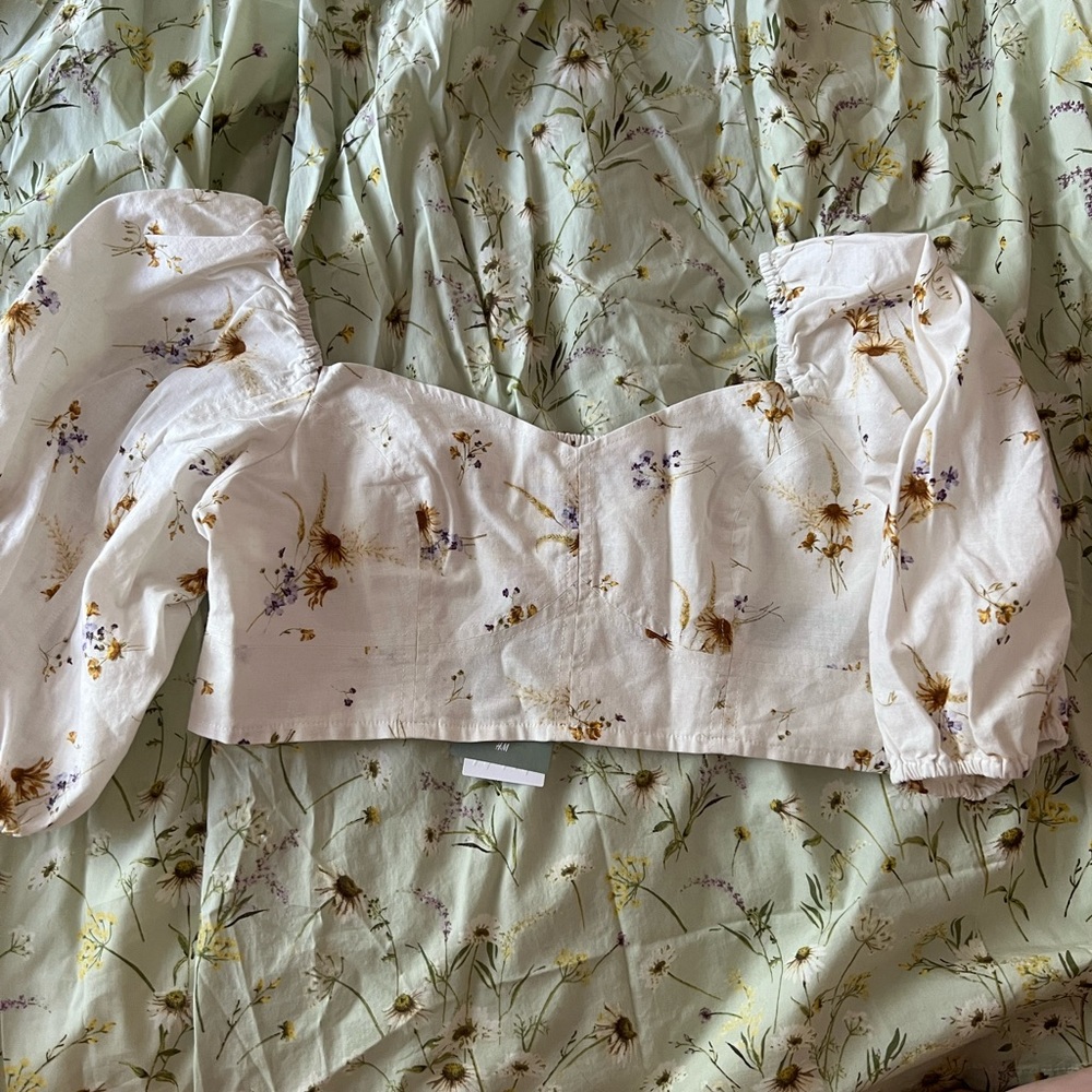 H&M floral crop top